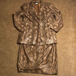 Harve Bernard Two Piece Suit